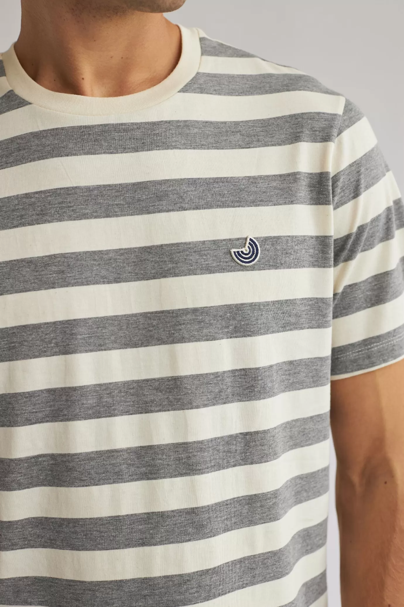 Twothirds Rathmullan-Light Grey Stripes^ T-Shirts