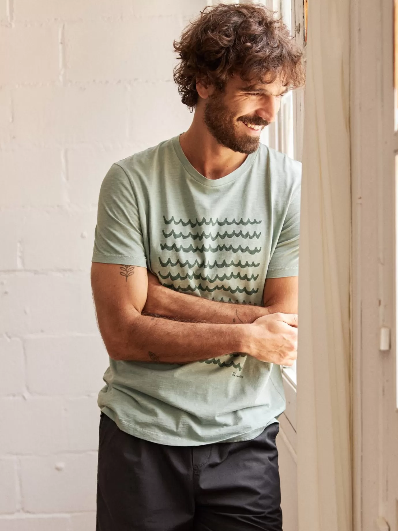 Twothirds Salm-Lily Pad Green^ T-Shirts